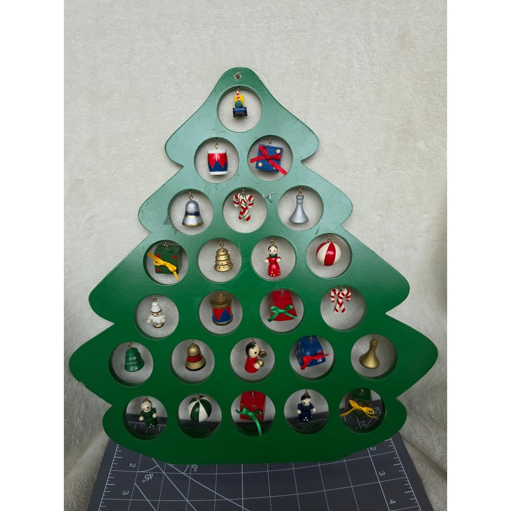 2005 Hallmark Christmas at Last Advent Tree & Ornaments House of Vermeer Box